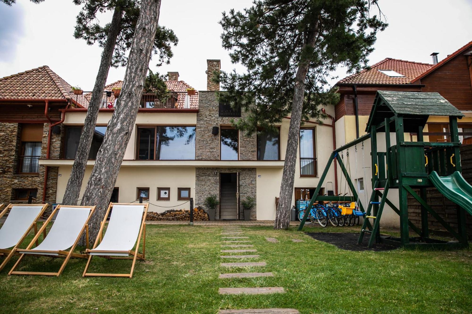 Royal Mediterran Siófok Exterior foto