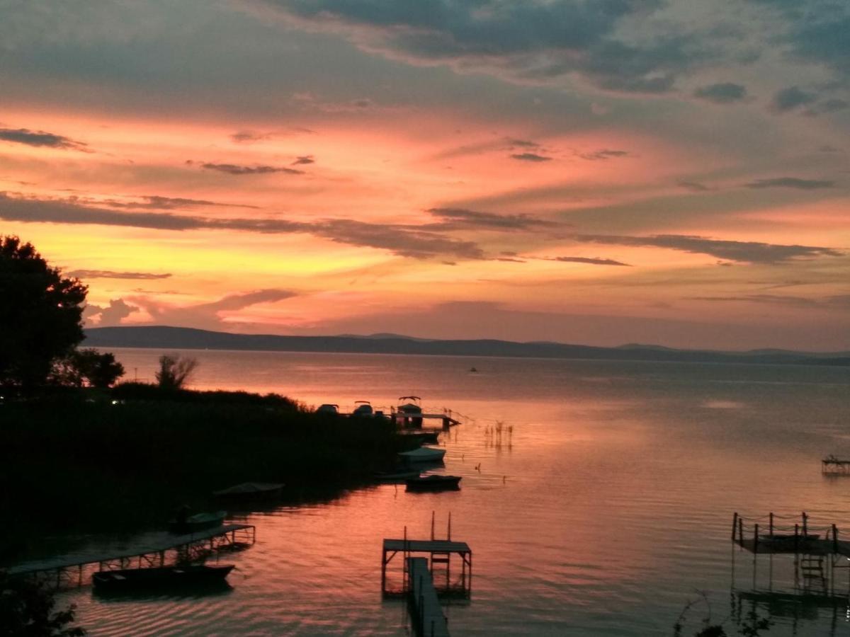 Royal Mediterran Siófok Exterior foto